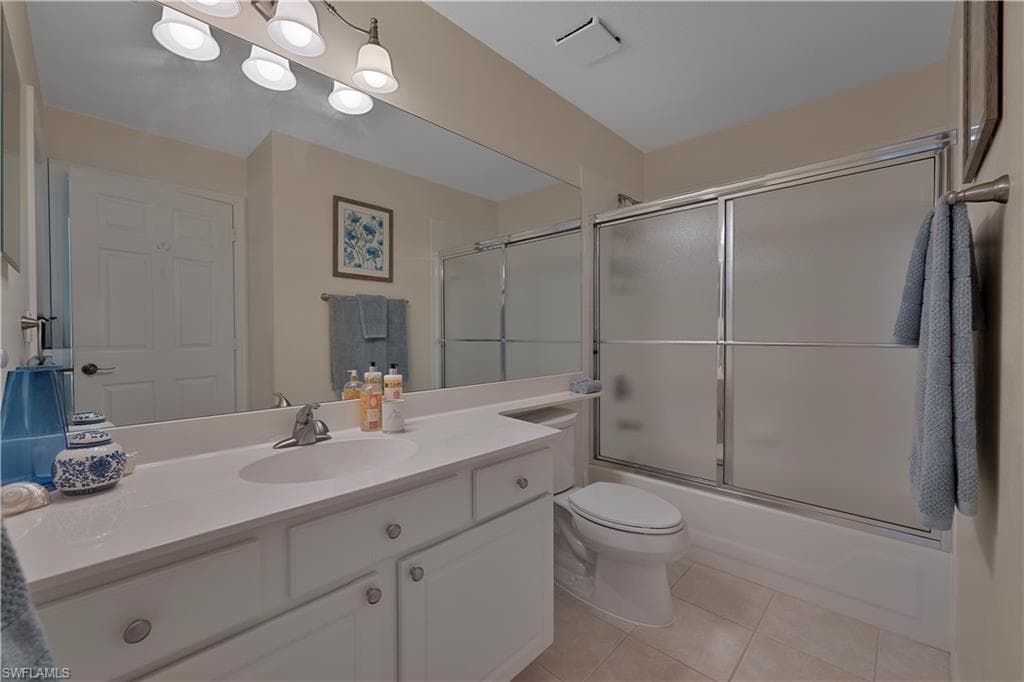 1980 Willow Bend Cir 203, Naples, FL 34109-19
