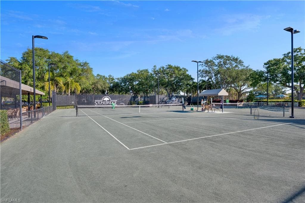1980 Willow Bend Cir 203, Naples, FL 34109-4