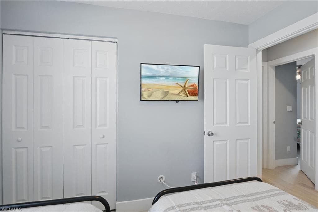 1357 Merrimac Ave, Marco Island, Fl 34145-32