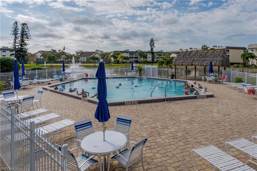 1010 Manatee Rd B304, Naples, FL 34114-26