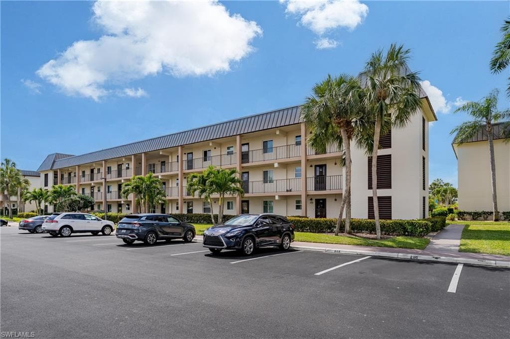 1010 Manatee Rd B304, Naples, FL 34114-3