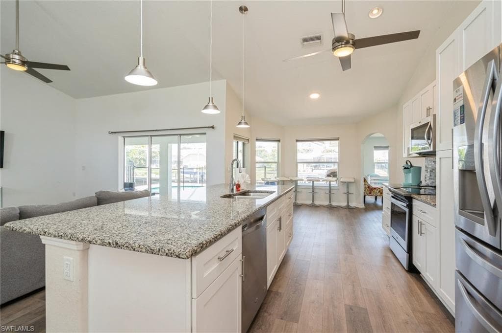1921 12th St, Cape Coral, FL 33990-14