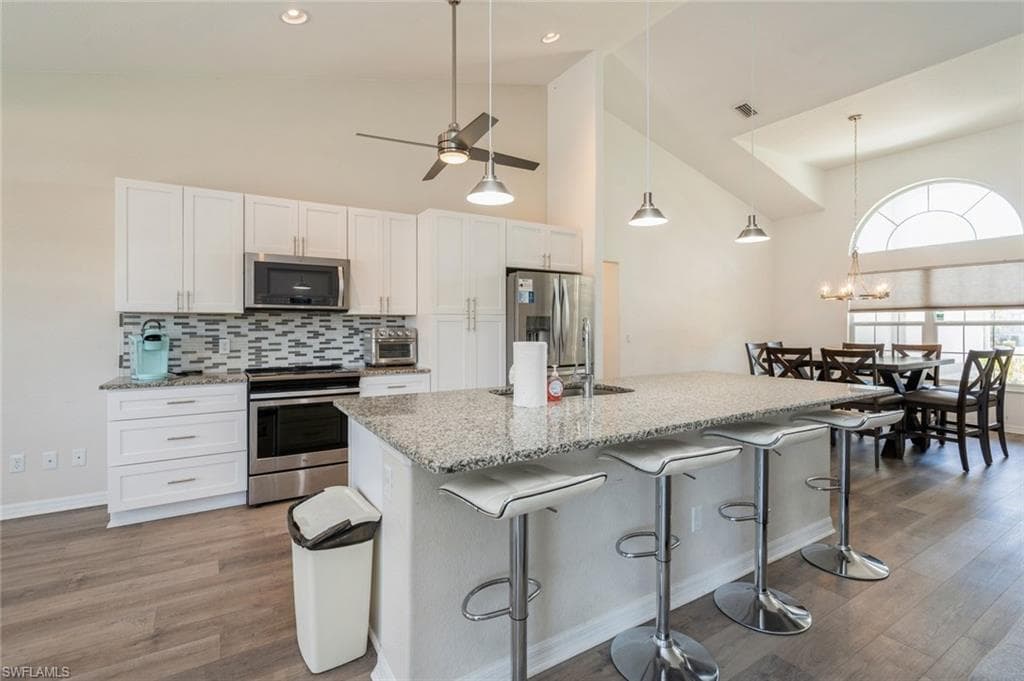 1921 12th St, Cape Coral, FL 33990-17