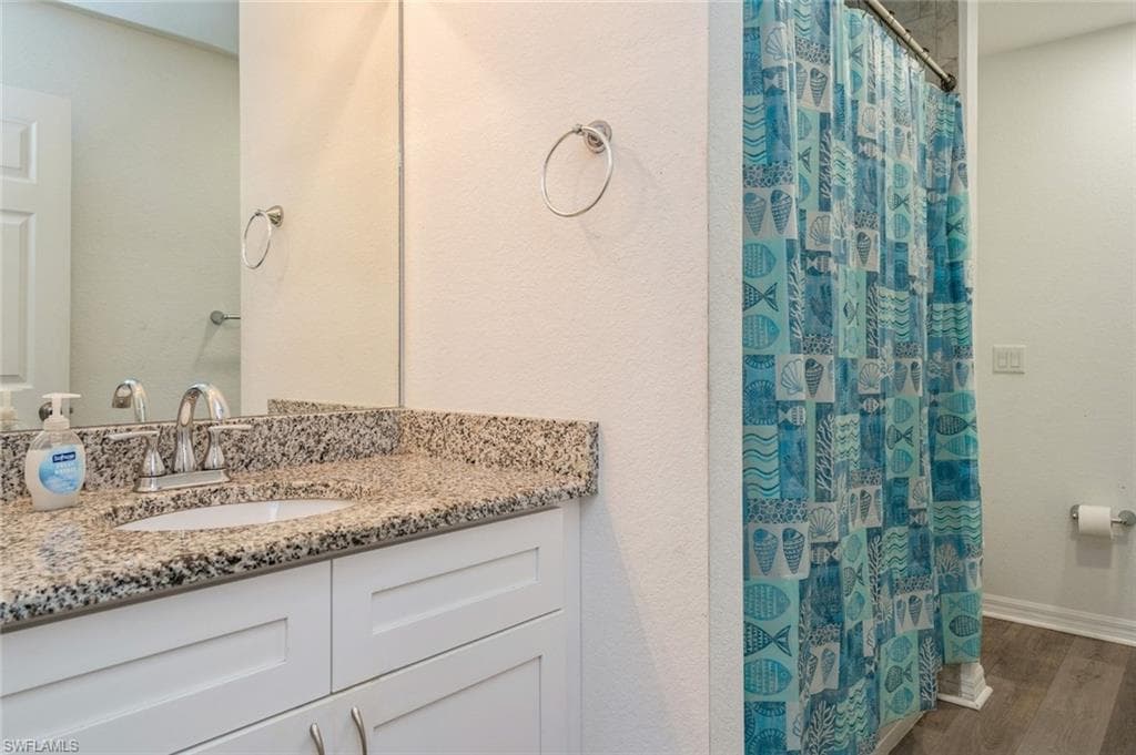 1921 12th St, Cape Coral, FL 33990-26