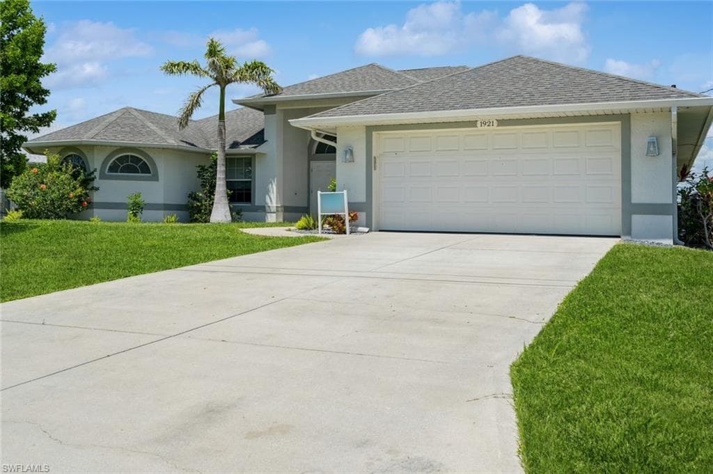 1921 12th St, Cape Coral, FL 33990-2