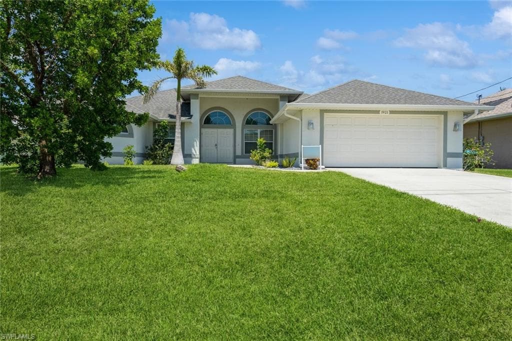 1921 12th St, Cape Coral, FL 33990-3