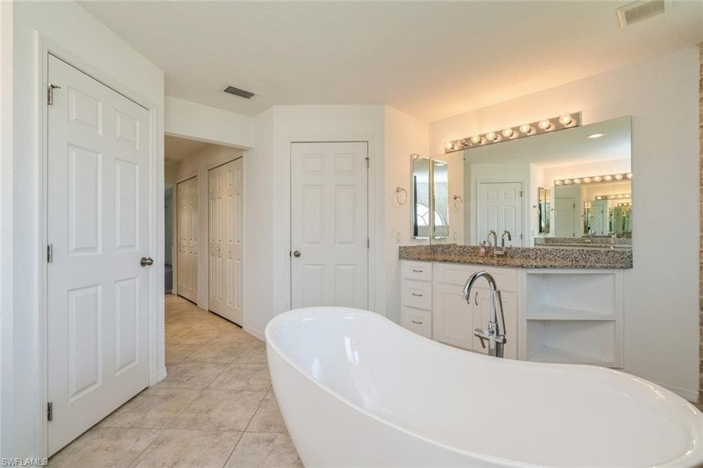 1921 12th St, Cape Coral, FL 33990-43
