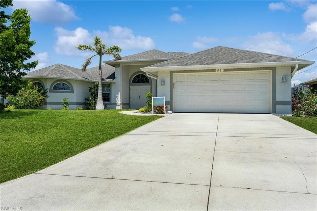 1921 12th St, Cape Coral, FL 33990-4