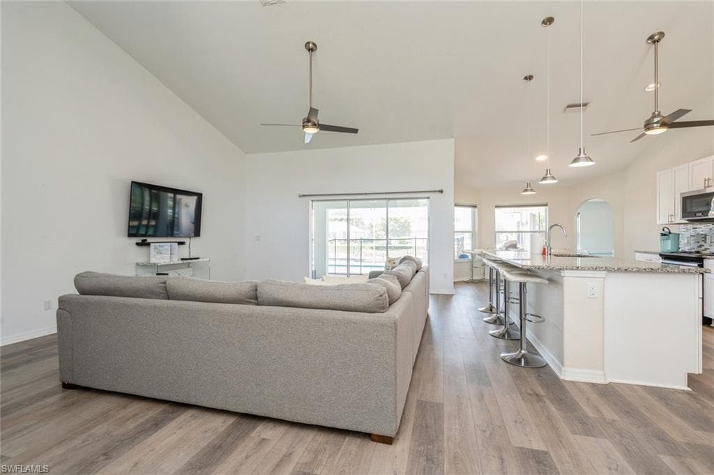 1921 12th St, Cape Coral, FL 33990-6