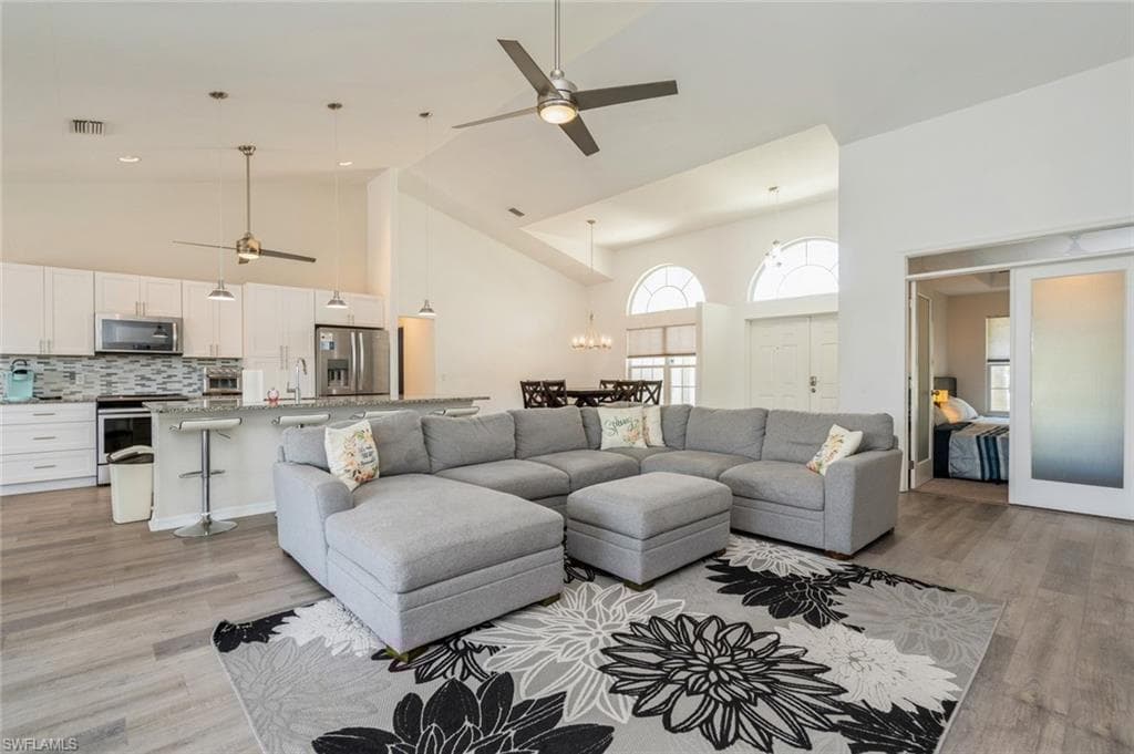 1921 12th St, Cape Coral, FL 33990-8