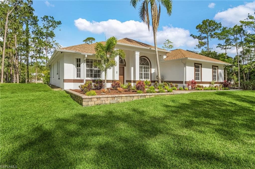 595 31st St NW, Naples, FL 34120-1