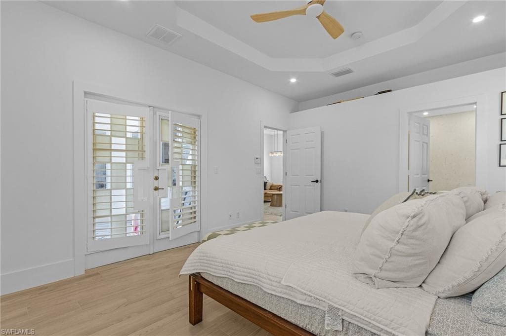595 31st St NW, Naples, FL 34120-20