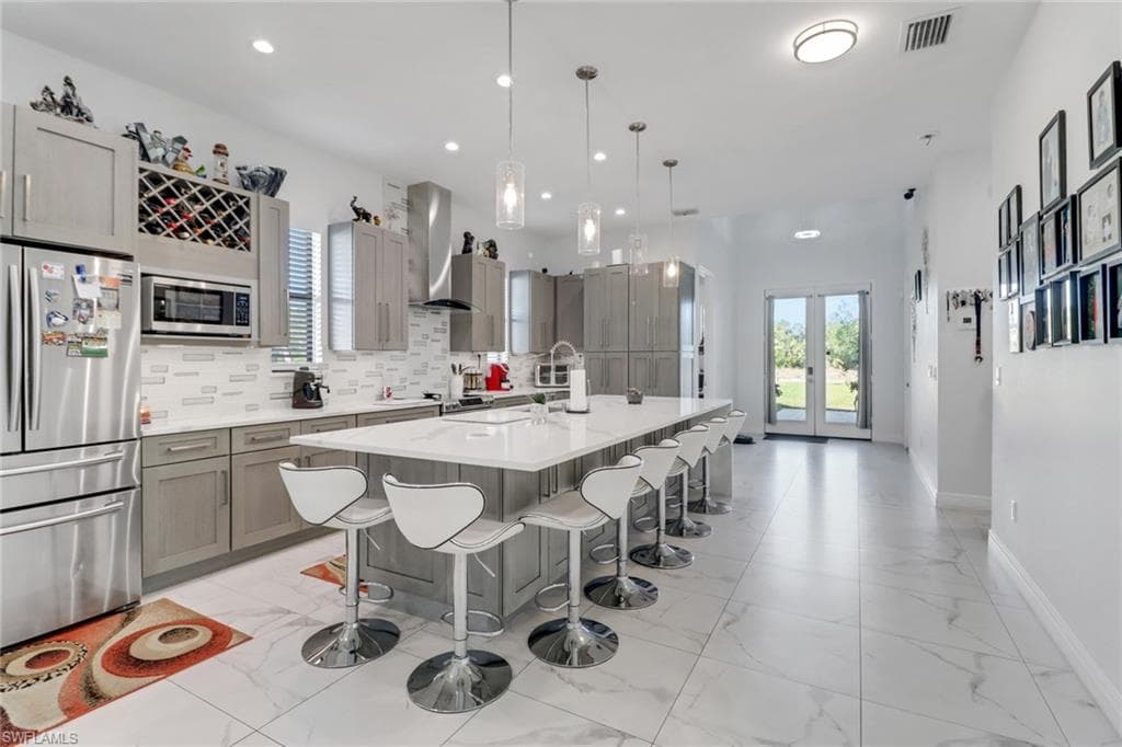 218 22nd Ave NE, Naples, FL 34120-5