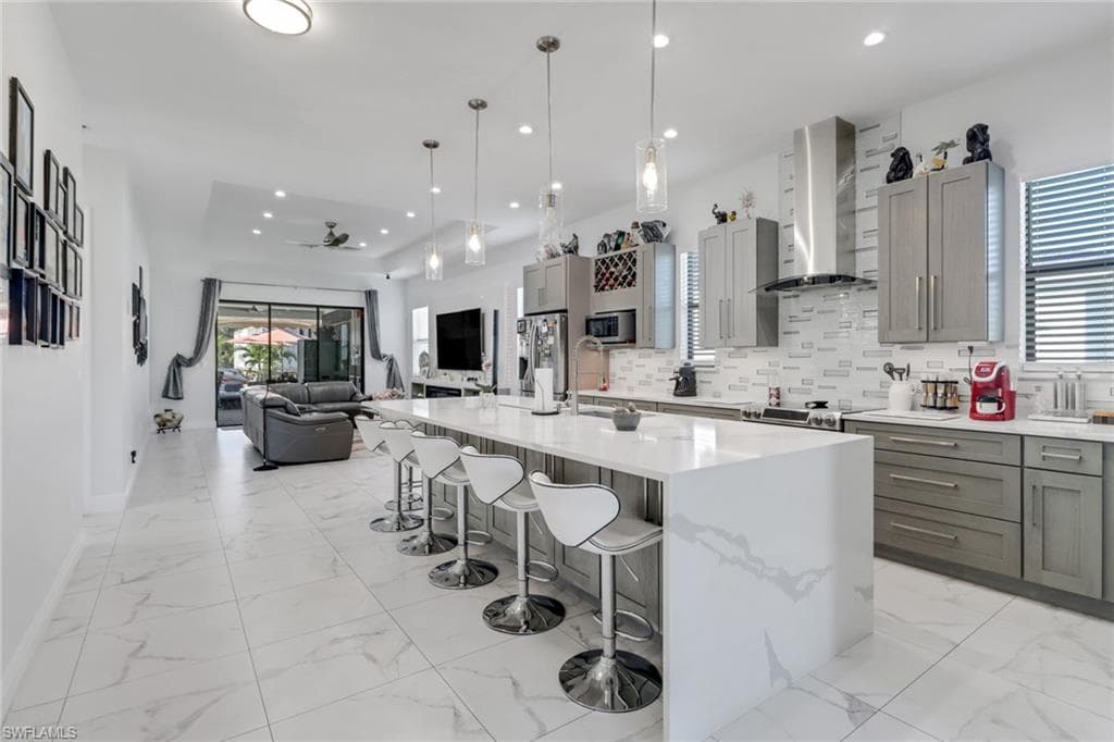 218 22nd Ave NE, Naples, FL 34120-6