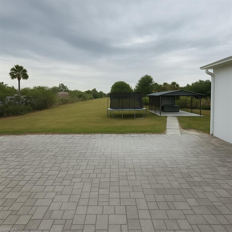 2881 2nd Ave SE, Naples, FL 34117-4