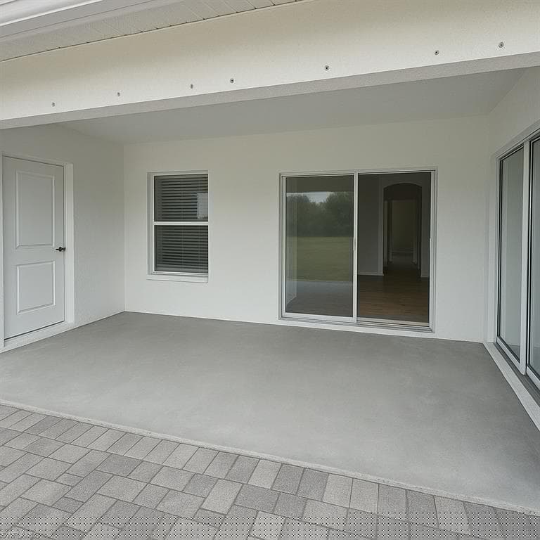 2881 2nd Ave SE, Naples, FL 34117-5