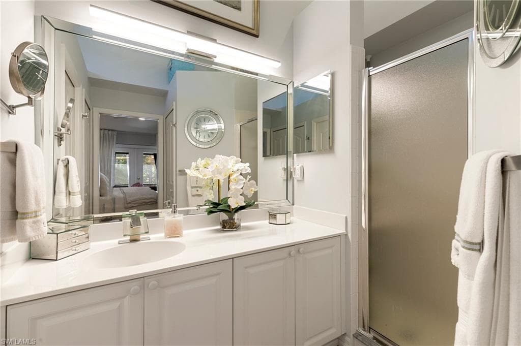 5320 Whitten Dr 46, Naples, FL 34104-18