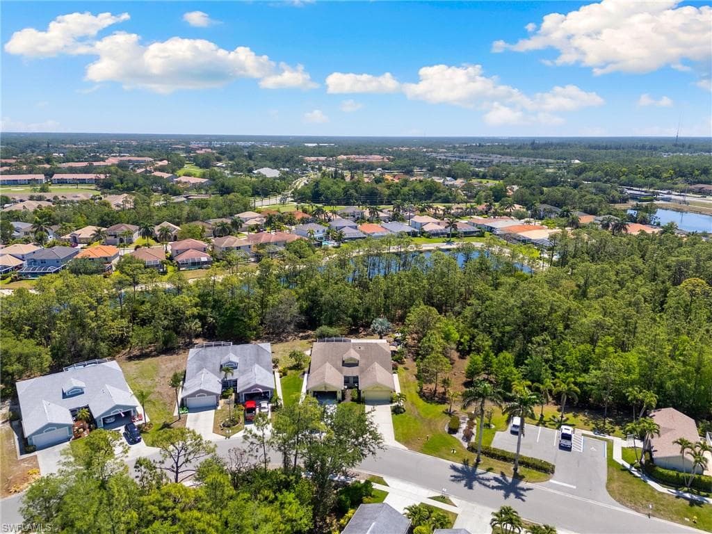 5320 Whitten Dr 46, Naples, FL 34104-43