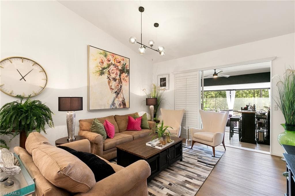 5320 Whitten Dr 46, Naples, FL 34104-6