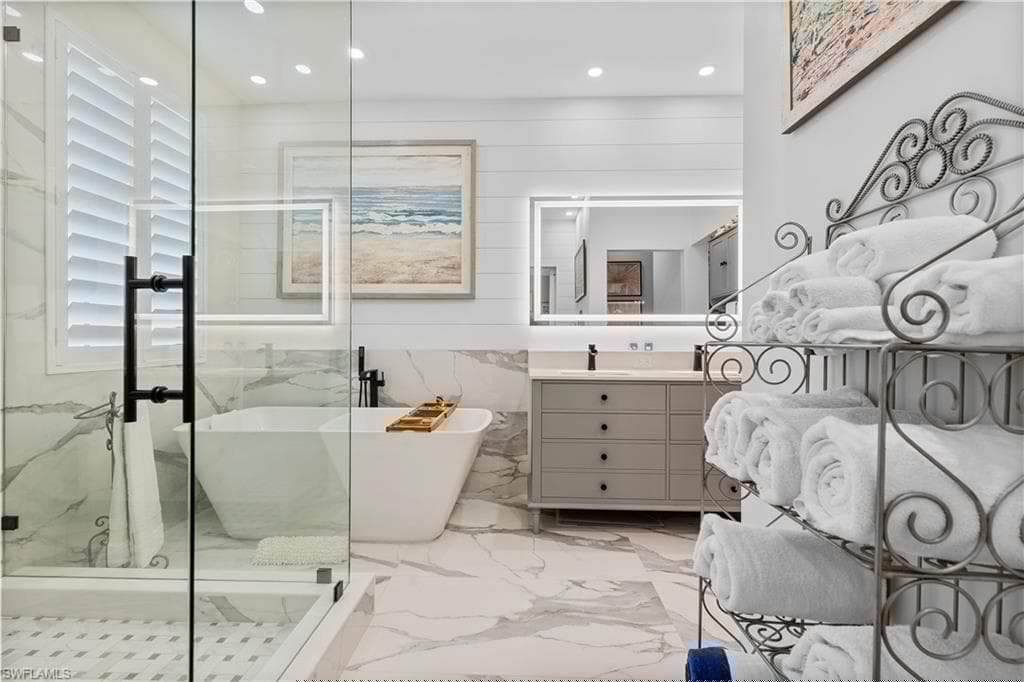 14705 Sutherland Ave 102, Naples, FL 34119-21