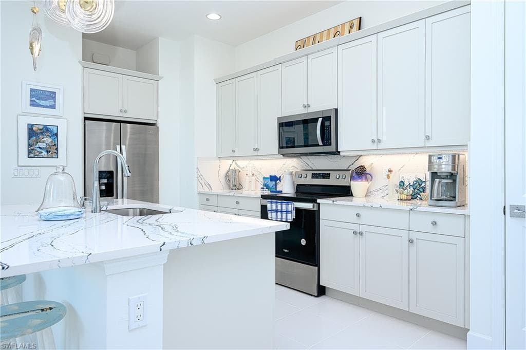 7251 Saona Ct, Naples, FL 34113-7
