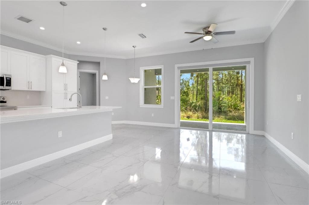 4140 31st Ave NE, Naples, FL 34120-9