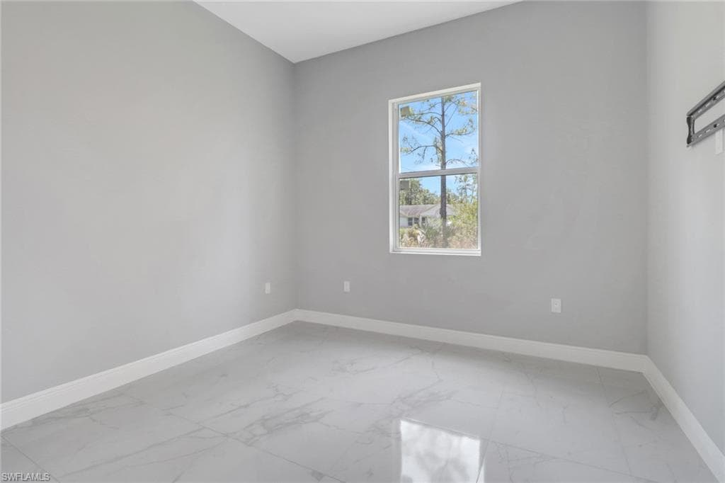 4140 31st Ave NE, Naples, FL 34120-23