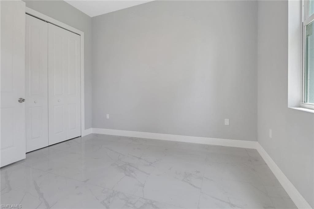 4140 31st Ave NE, Naples, FL 34120-24