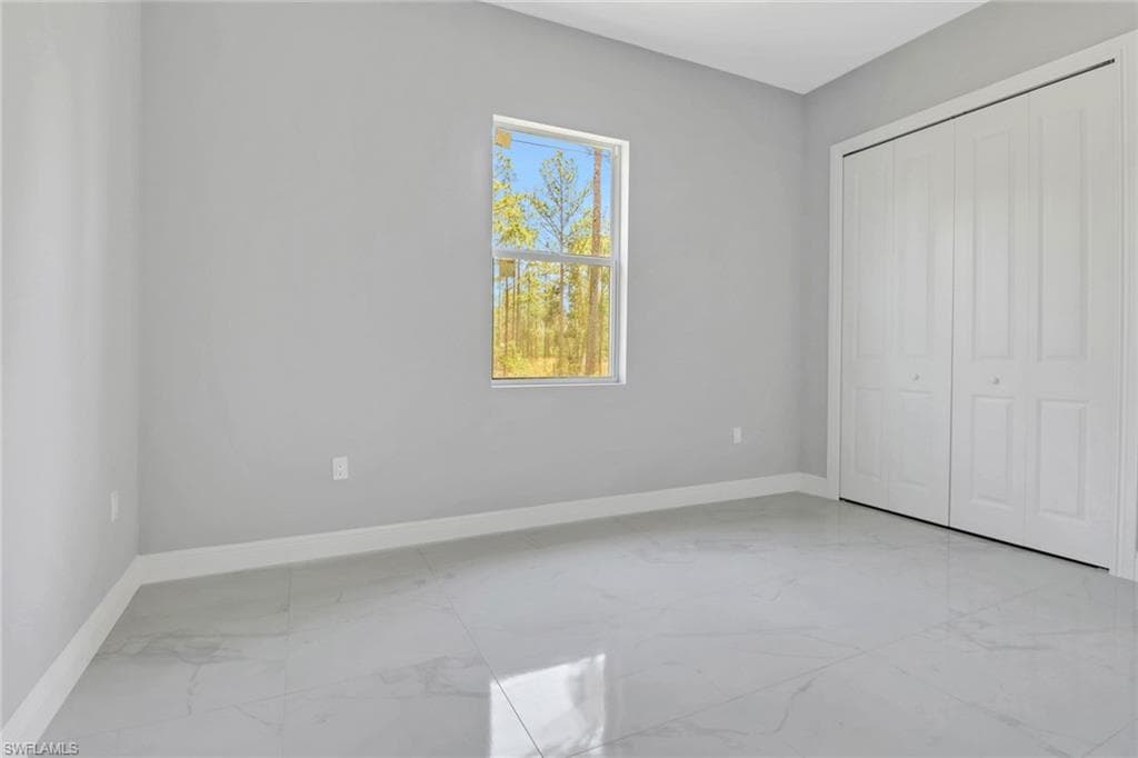 4140 31st Ave NE, Naples, FL 34120-27