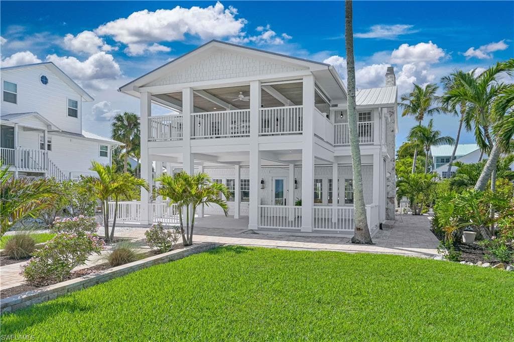 8241 Main St, Bokeelia, FL 33922-4