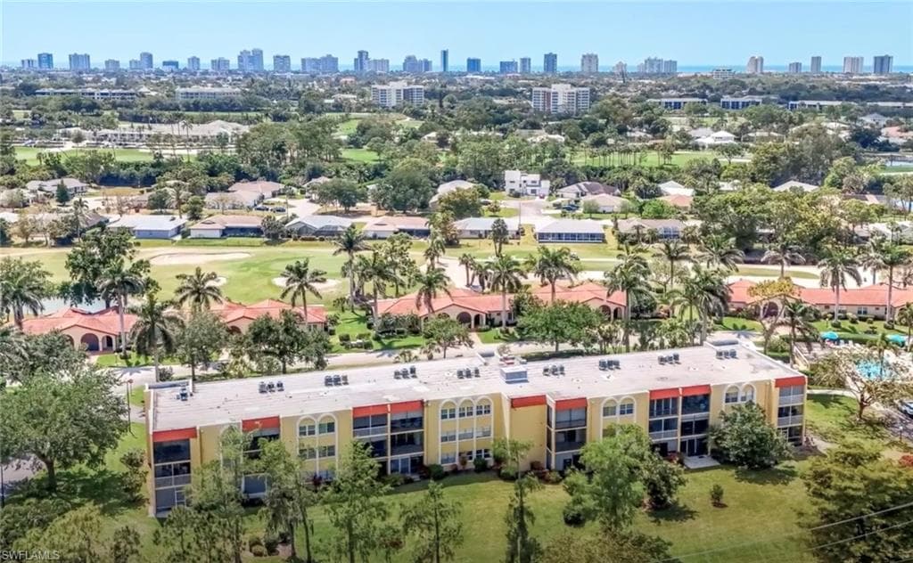 1084 Forest Lakes Dr 201, Naples, FL 34105-3
