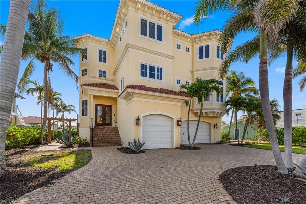 18276 Cutlass Dr, Fort Myers Beach, FL 33931-2