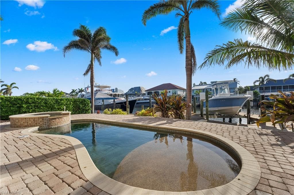 18276 Cutlass Dr, Fort Myers Beach, FL 33931-35