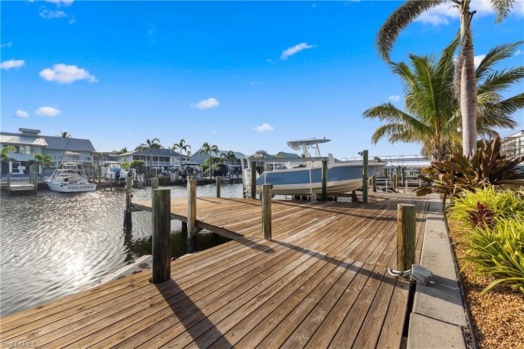 18276 Cutlass Dr, Fort Myers Beach, FL 33931-41