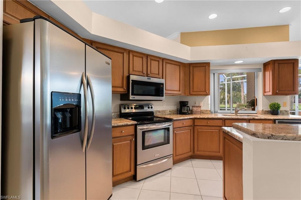 192 Palmetto Dunes Cir, Naples, FL 34113-9