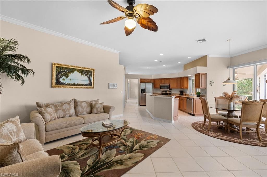 192 Palmetto Dunes Cir, Naples, FL 34113-12