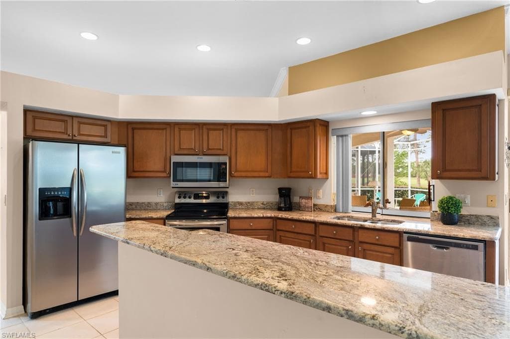 192 Palmetto Dunes Cir, Naples, FL 34113-15