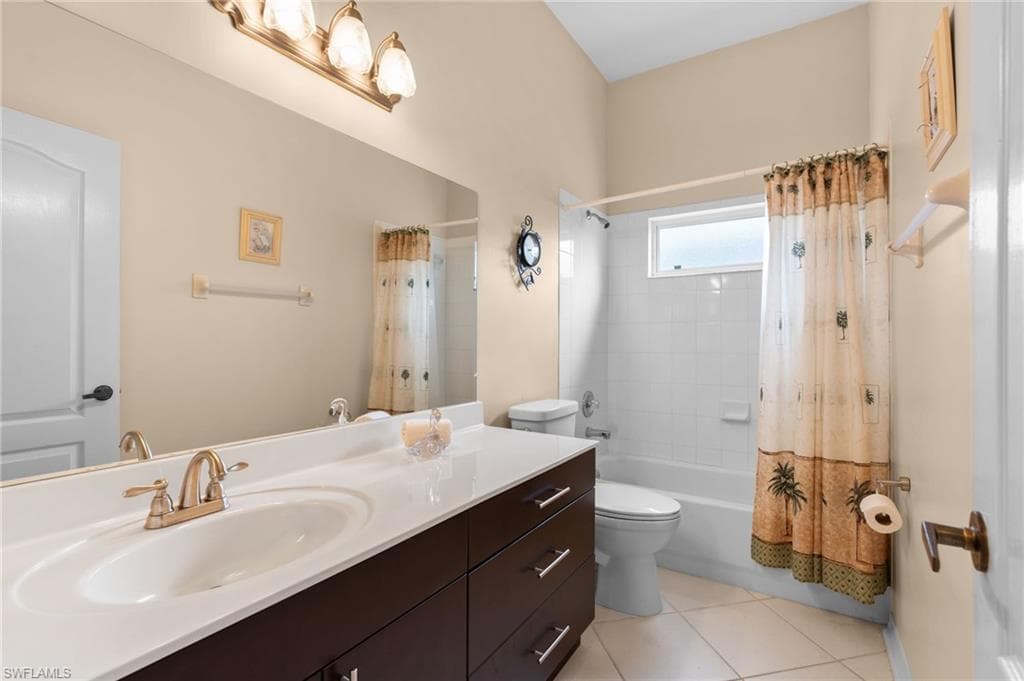 192 Palmetto Dunes Cir, Naples, FL 34113-22