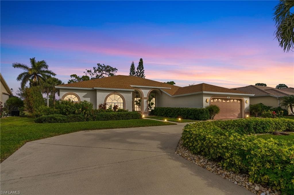 192 Palmetto Dunes Cir, Naples, FL 34113-2