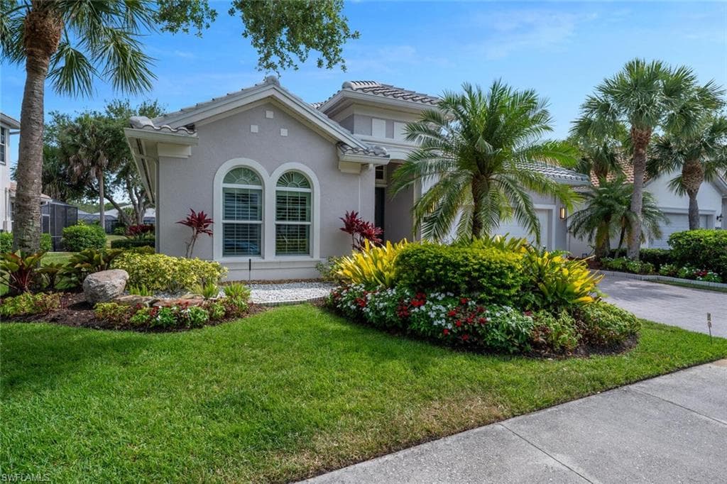 15890 Delasol Ln, Naples, FL 34110-4
