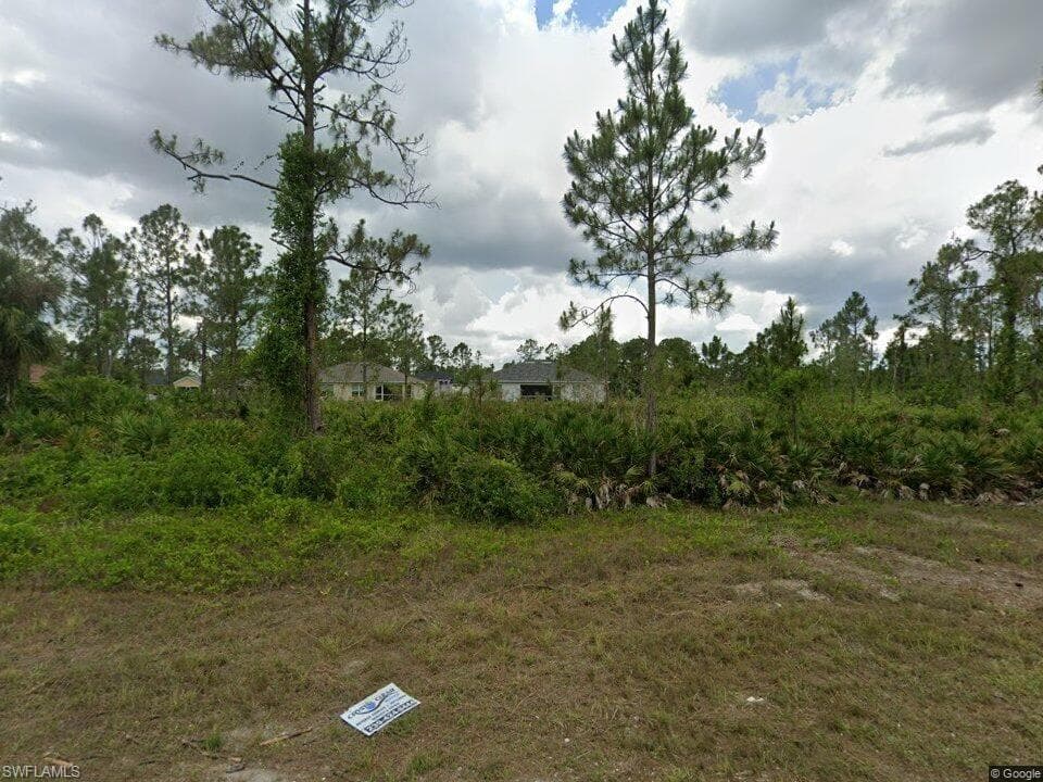 2713 19th St W, Lehigh Acres, FL 33971-1