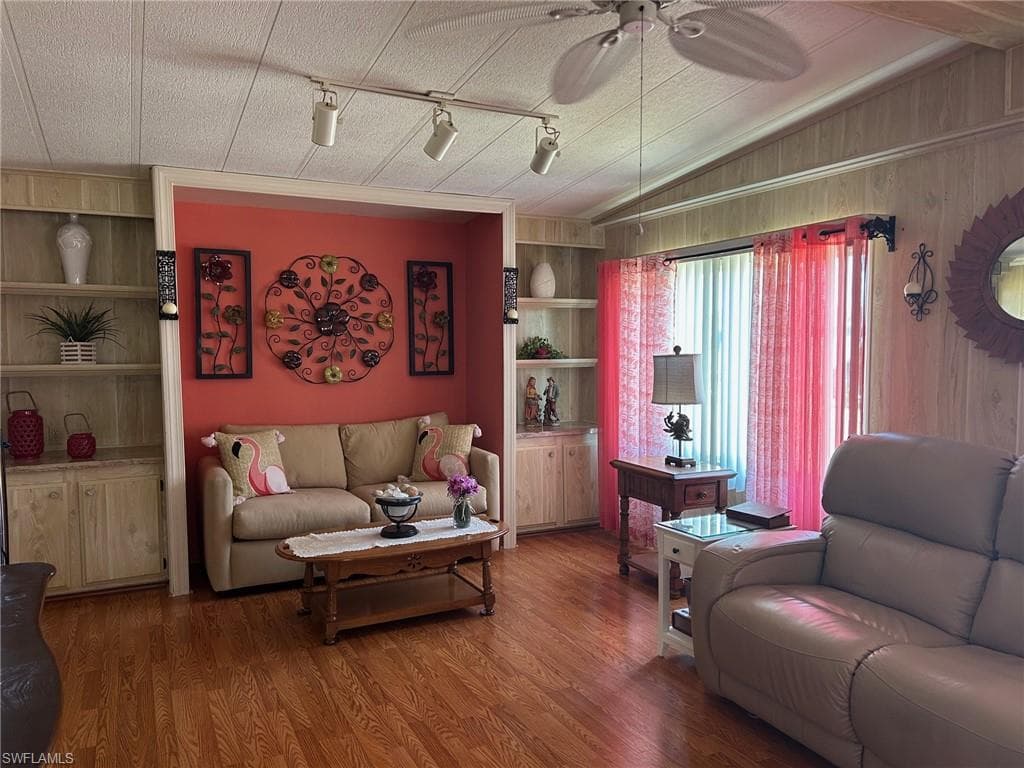 196 Palm Harbor Dr, North Port, FL 34287-12