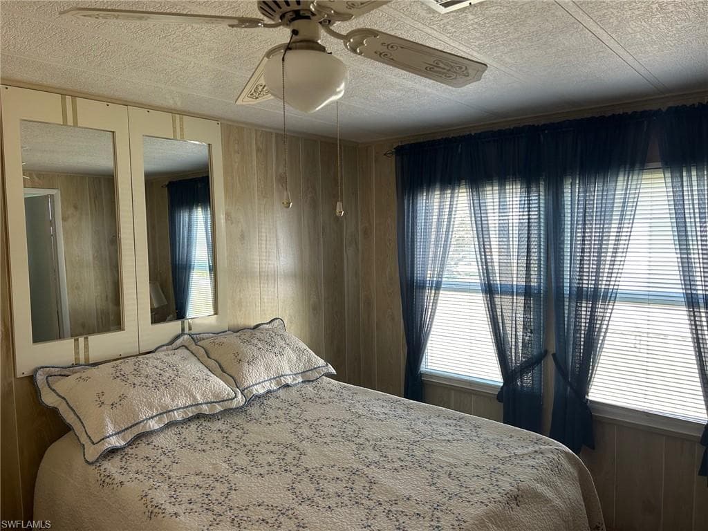 196 Palm Harbor Dr, North Port, FL 34287-23