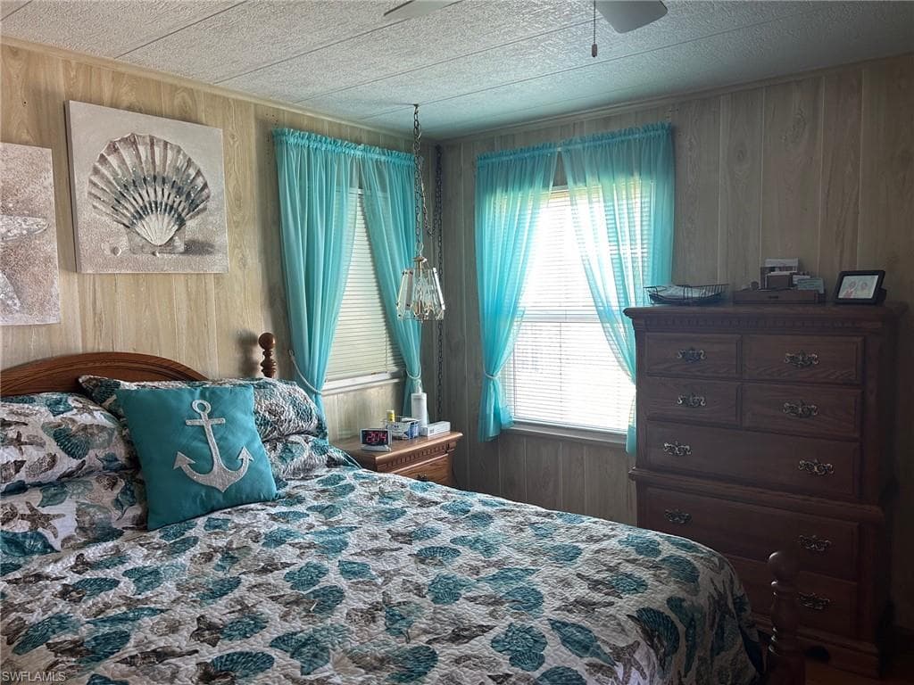 196 Palm Harbor Dr, North Port, FL 34287-25