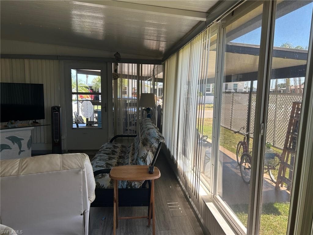 196 Palm Harbor Dr, North Port, FL 34287-35
