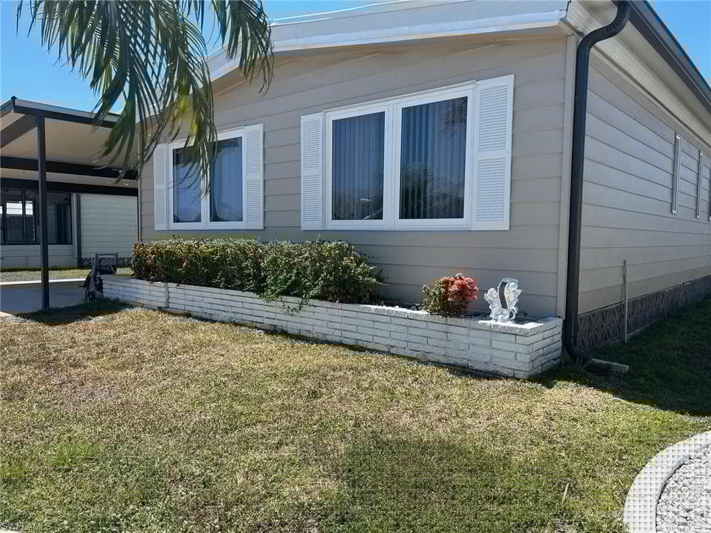 196 Palm Harbor Dr, North Port, FL 34287-3