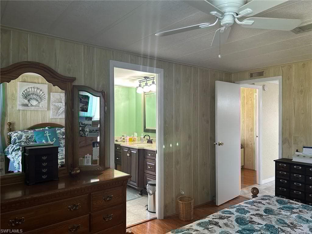 196 Palm Harbor Dr, North Port, FL 34287-45