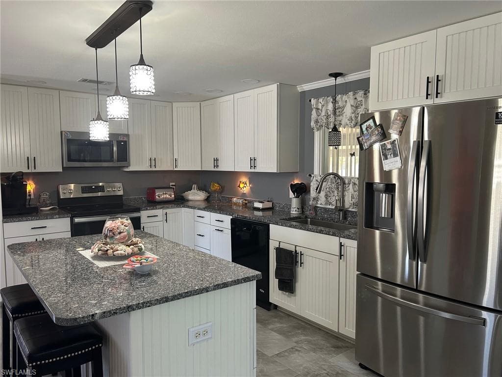 196 Palm Harbor Dr, North Port, FL 34287-8