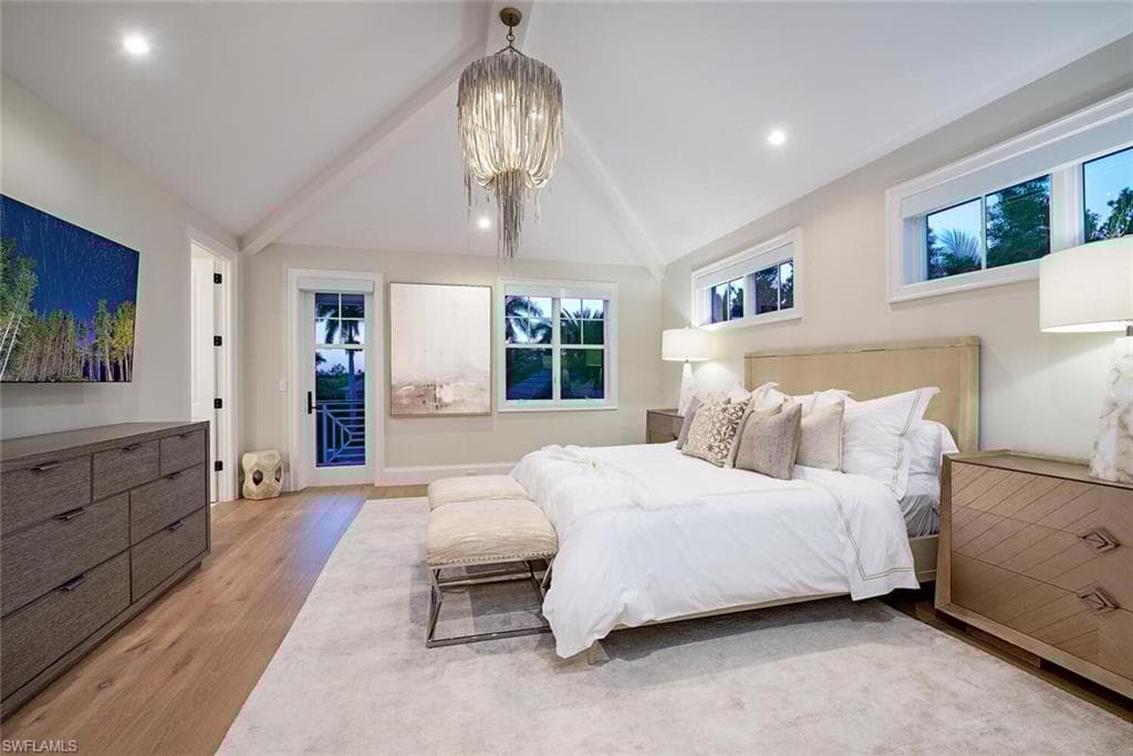 3525 Fort Charles Dr, Naples, FL 34102-20