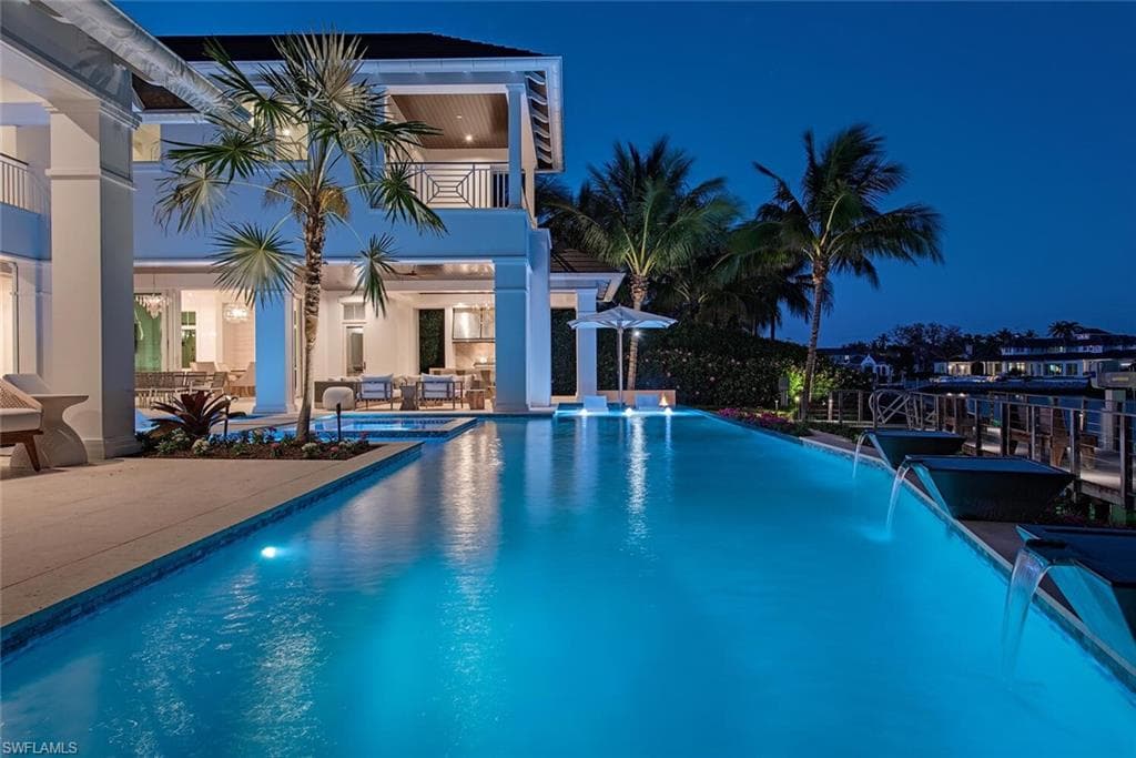 3525 Fort Charles Dr, Naples, FL 34102-31